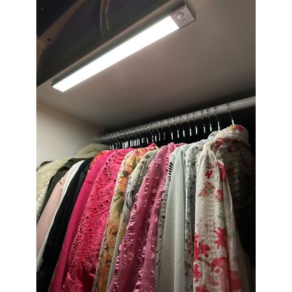 Osram - LED zem skapja gaismeklis ar kustības un krēslas sensoru LINEAR LED/3,2W/3,7V 500 mAh 3000/4000/6500K 40 cm pelēks