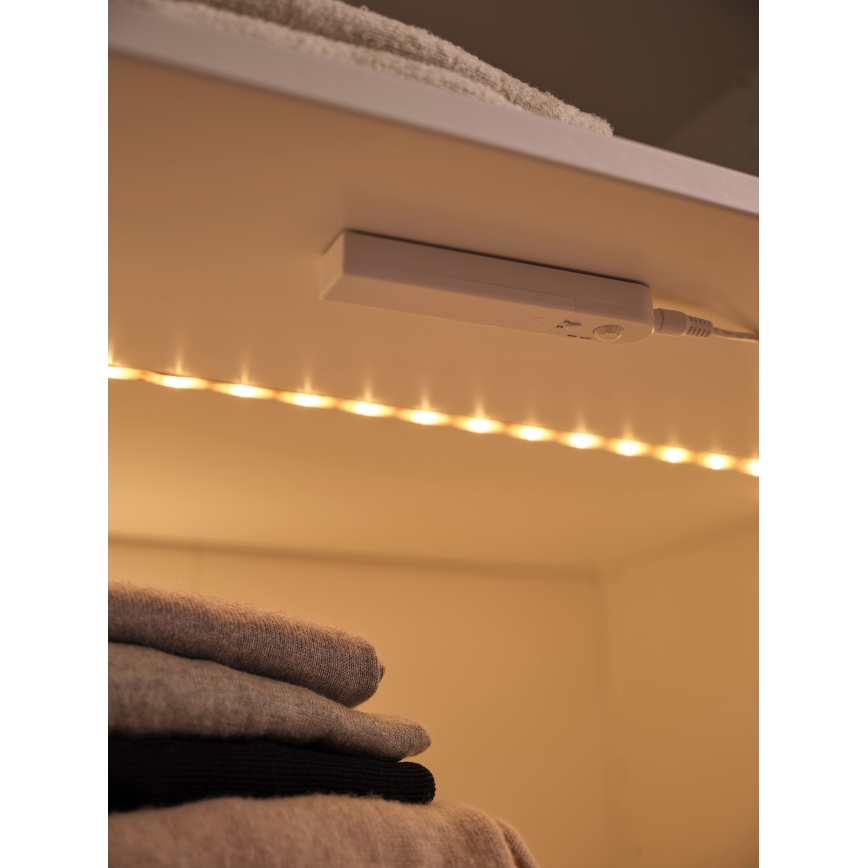 Osram - LED sloksne ar kustības sensoru FLEX 1m LED/2W/4xAA