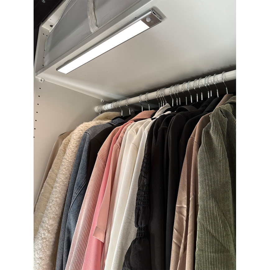 Osram - LED gaismeklis zem skapja ar kustības un krēslas sensoru LINEAR LED/4W/3,7V 1500 mAh 3000/4000/6500K 60 cm pelēks