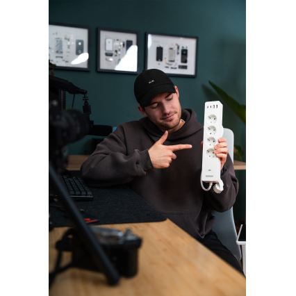 Osram - Pagarinājuma kabelis SMART+ 4Z tips F + 2xUSB-A + 2xUSB-C Wi-Fi