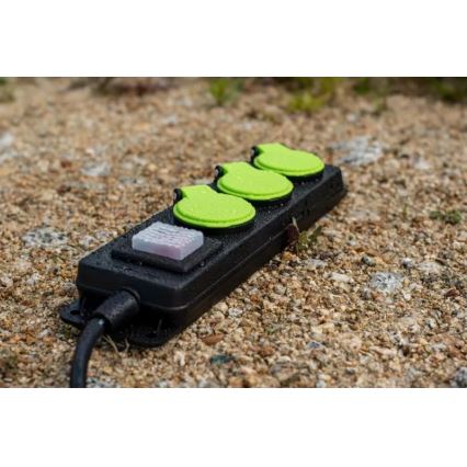 Pagarināmais kabelis ar slēdzi, 3 ligzdas, 10 m, IP44