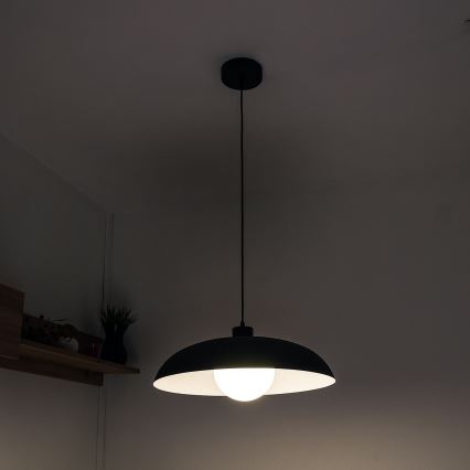 Pakaramā lampa uz vada ECLIPSE 1xE27/15W/230V, melna/balta