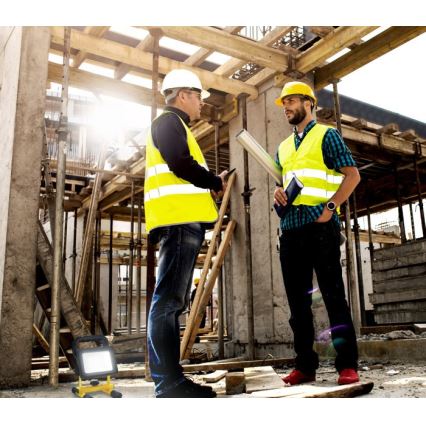 LED regulējams pārnēsājams reflektors TIGRA LED/20W/3,7V 4000K IP54 4400 mAh melns/dzeltens