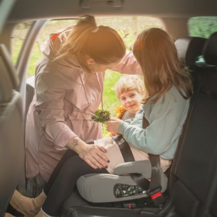 PETITE&MARS - Auto paaugstināmais sēdeklis OPTIMUS PRO i-Size Air 125-150 cm (22-36 kg) pelēks