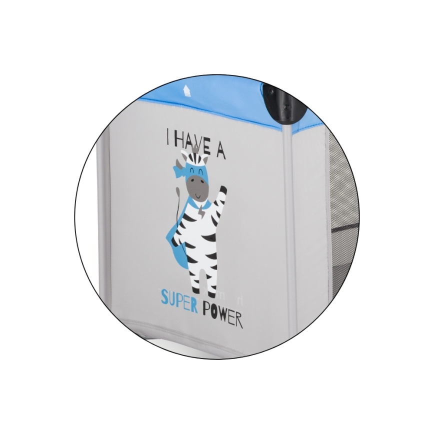 PETITE&MARS - Ceļojumu gultiņa KOOT Zebra Super Power