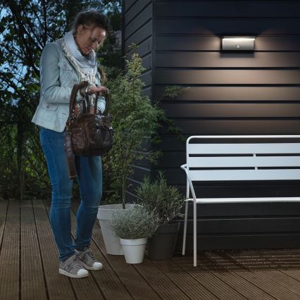 Philips - LED Āra sienas lampa ar sensoru 2xLED/4,5W/230V 2700K IP44