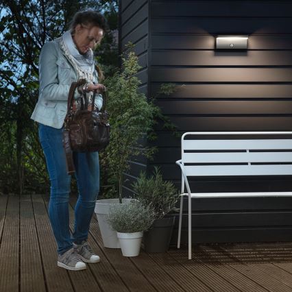 Philips - LED Āra sienas lampa ar sensoru 2xLED/4,5W/230V IP44