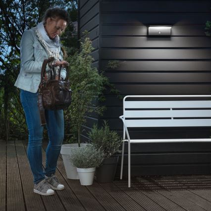 Philips - LED Āra sienas lampa ar sensoru 2xLED/4,5W/230V 4000K IP44