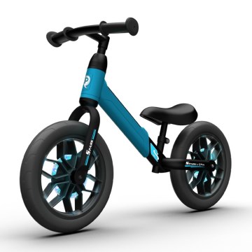 QPlay - Skrejritenis ar LED lampas uz ritentiņiem SPARK zila