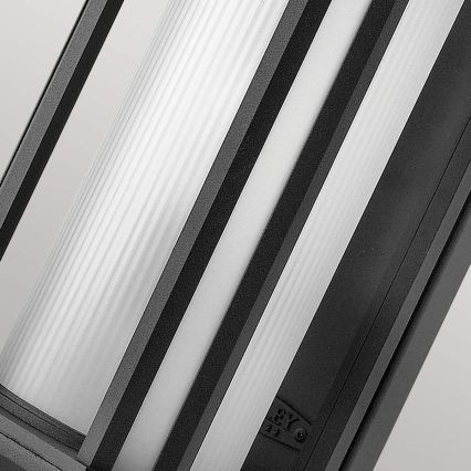 Quintiesse - Āra sienas gaismeklis CASTELLE M 1xE27/60W/230V IP44 melns