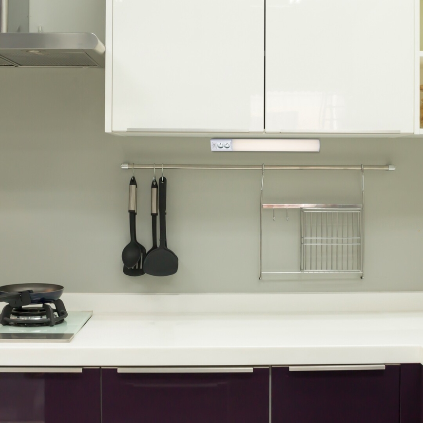 Rabalux - LED Virtuves zem skapīša lampa ar kontaktligzdām LED/15W/230V 4000K 70 cm balta