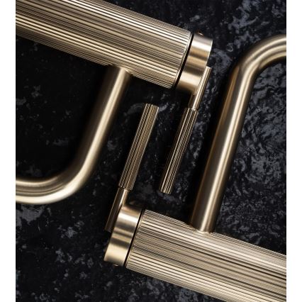 REA-B7802 - Izlietnes jaucējkrāns ARGON 29,5 cm matēta zelta