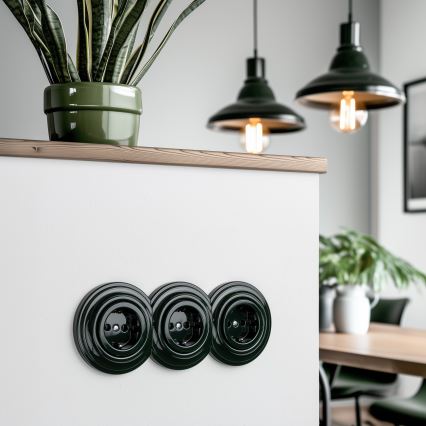Reblig - Trīskārša retro mājas kontaktligzda ar rāmi SCHUKO 230V zaļa