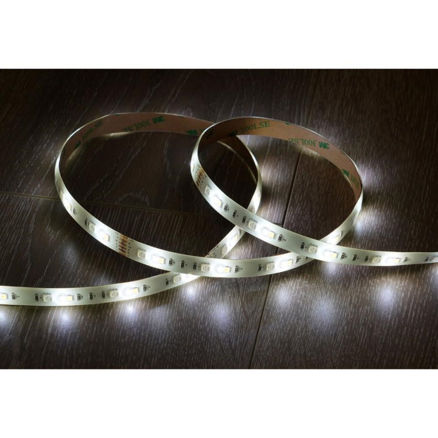 LED RGBW Viedā aptumšojama josla 5m LED/230V 2700-6500K Wi-Fi Tuya + tālvadības pults
