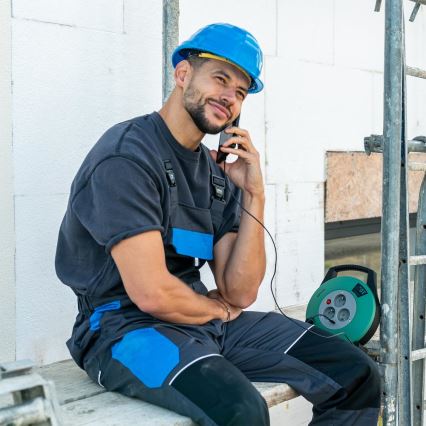 Retlux - pagarināmais kabelis uz spoles ar 3 kontaktligzdām, E tips, 10m, zaļš/melns