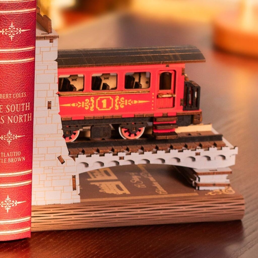RoboTime - 3D puzzle Grāmatu statīvs Historic steam vilciens