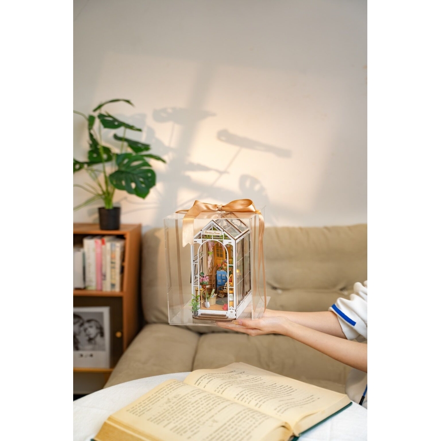RoboTime - LED Grāmatu statīvs Dārza māja 3D puzzle 2xAAA
