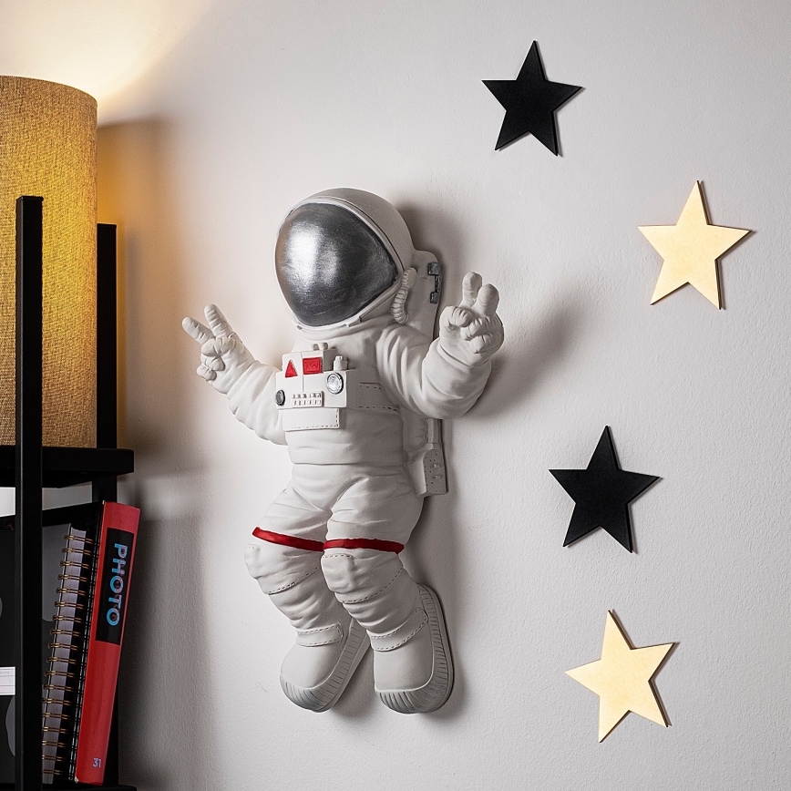 Sienas dekorācija 47x35 cm astronauts sudraba