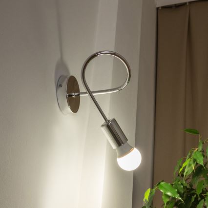 Sienas gaismeklis OXFORD 1xE27/15W/230V spīdīgs hroms