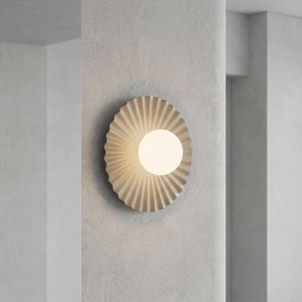 Sienas gaismeklis UMBRA 1xG9/8W/230V bēšs