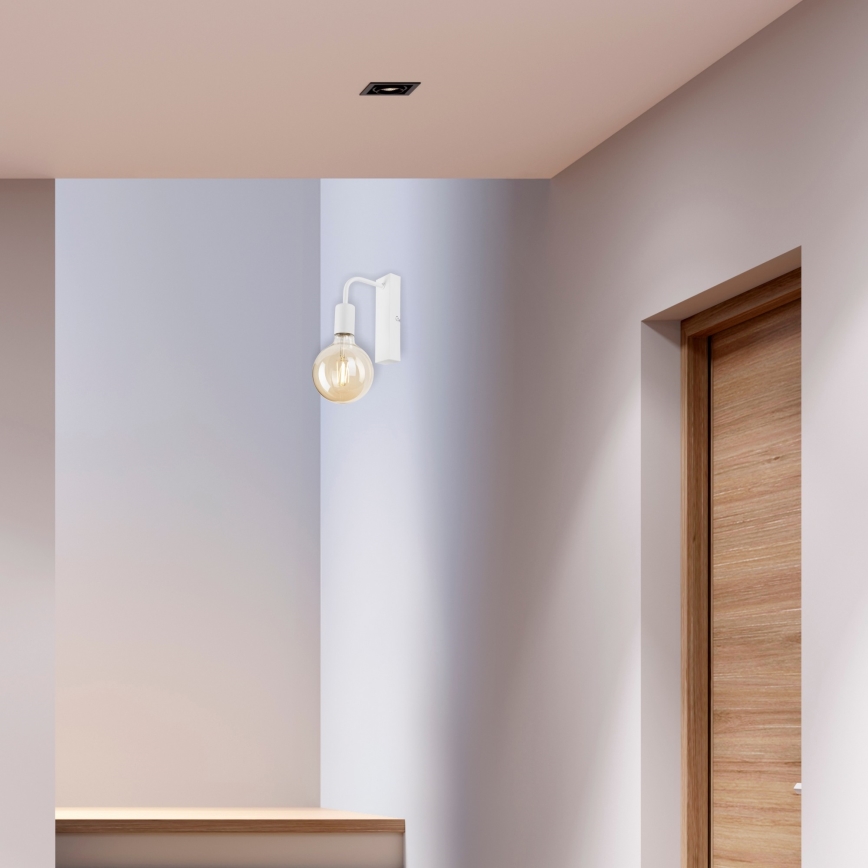 Sienas lampa ASTRID 1xE27/60W/230V balta