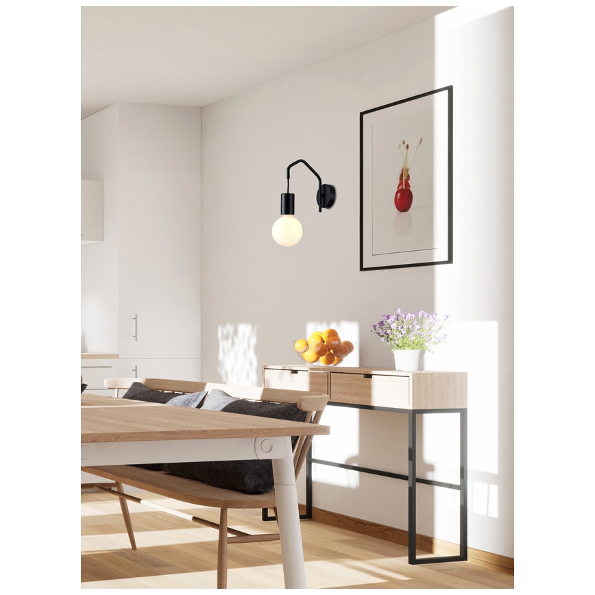 Sienas lampa BASSO 1xE27/40W/230V melna
