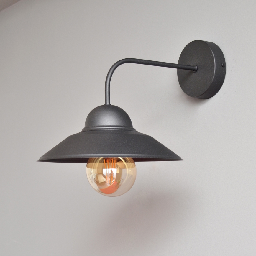 Sienas lampa SORAPIS 1xE27/15W/230V melna