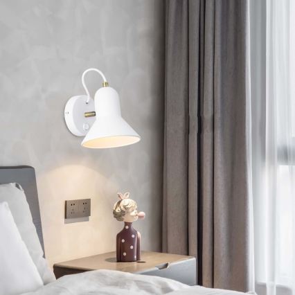 Sienas virziena gaismeklis ASTAMA 1xE27/40W/230V balts/misiņš