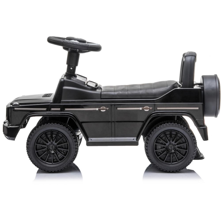 Skrejritenis Mercedes G350d melna