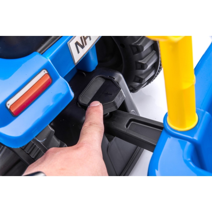 Skrejritenis NEW HOLLAND 2xAA zila/melna