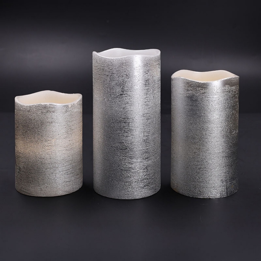 Komplekts 3x LED sveces — darbināmas ar 3xAAA, silti baltas