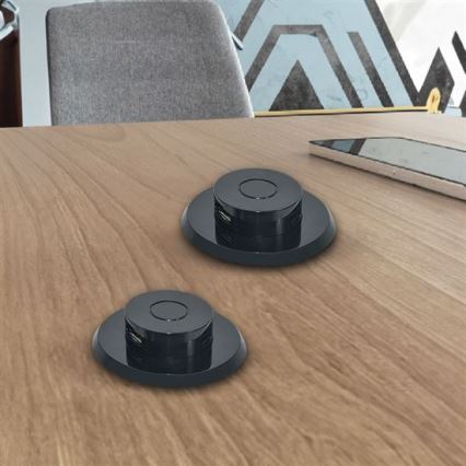 Iebūvējams USB lādētājs USB A+C melna