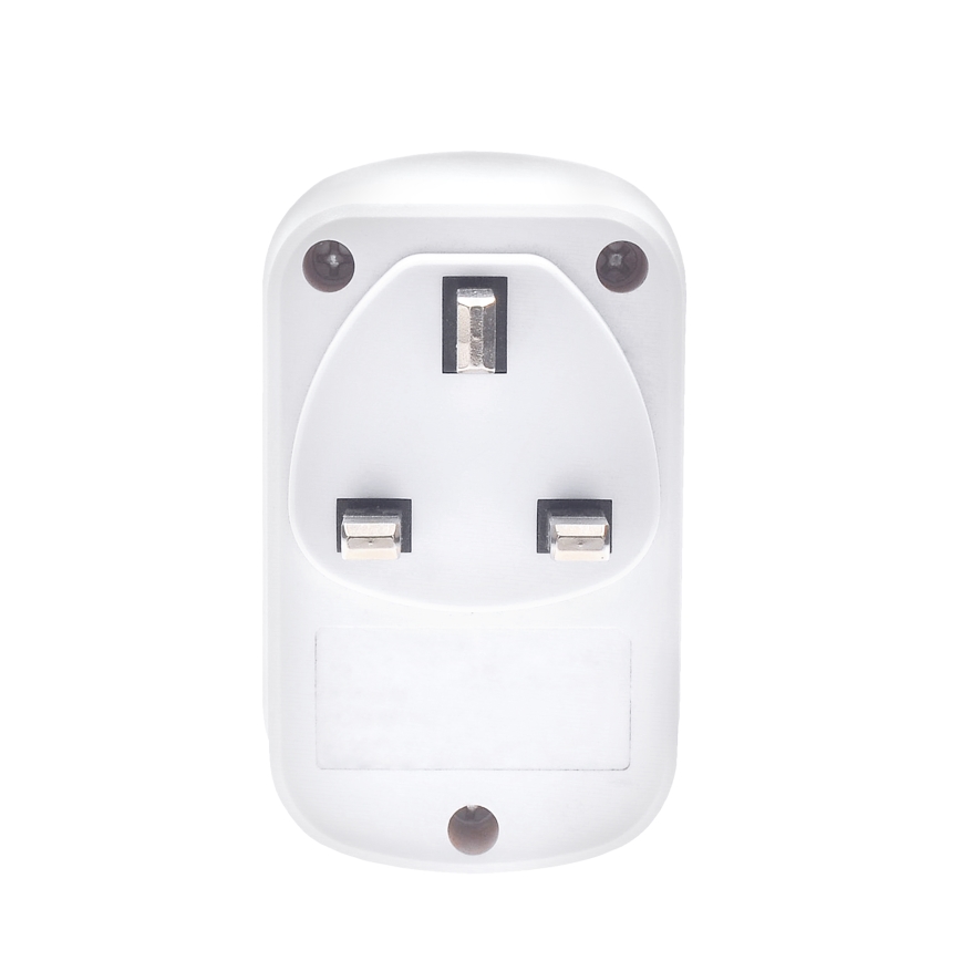 Ceļojumu adapteris Lielbritānijai (230 V) — 2× USB‑A + 1× USB‑C
