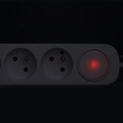 Pagarinājuma kabelis ar slēdzi, 3 kontaktligzdām un USB A+C portiem, 3 m