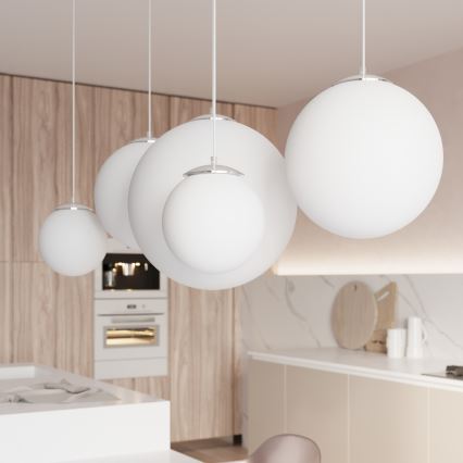 Karājamā lampa ar kabeli UGO 1xE27/15W/230V Ø 30 cm balta/spīdīgs hroms