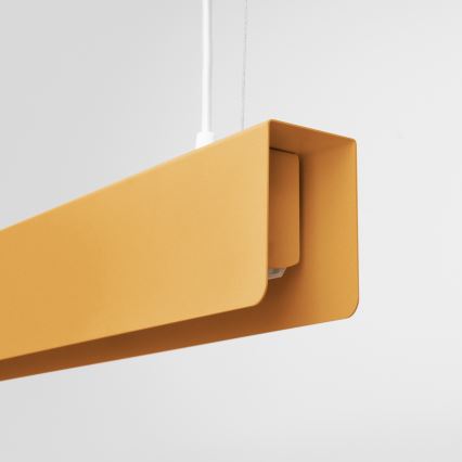 LED Lustra ar auklu SPARK 1xG13/8,5W/230V zelta