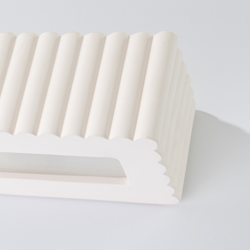 Sienas gaismeklis RIGATA 1xE27/15W/230V keramika/balts