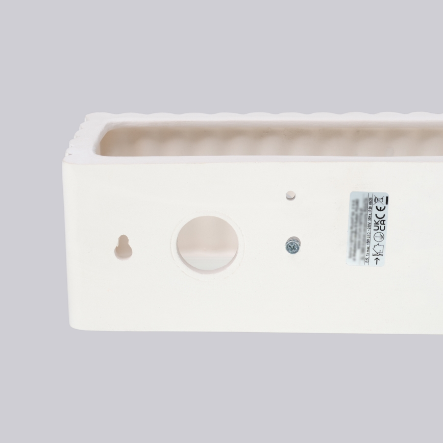 Sienas gaismeklis RIGATA 1xE27/15W/230V keramika/balts