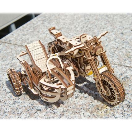 Ugears - 3D koka mehāniskā puzle Scrambler motocikls ar blakusvāģi