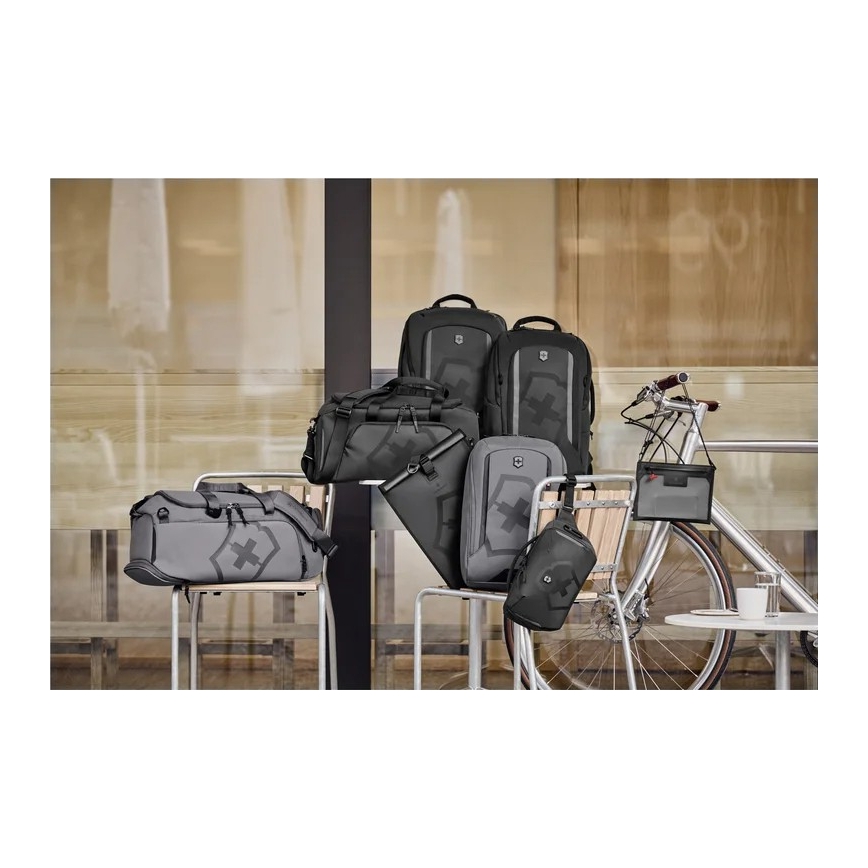 Victorinox - Ceļojuma soma 2 vienā Touring 2.0, 38 l, melna