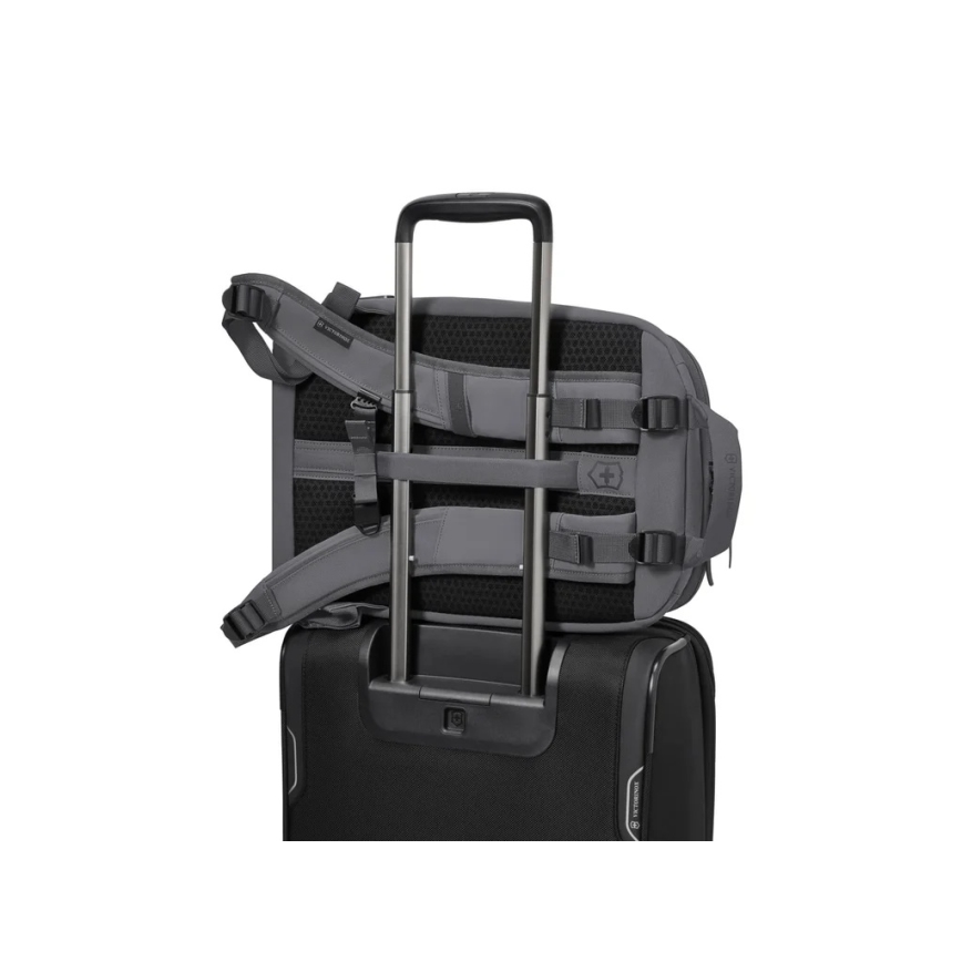 Victorinox - Mugursoma klēpjdatoram 15 Touring 2.0 17 l pelēka