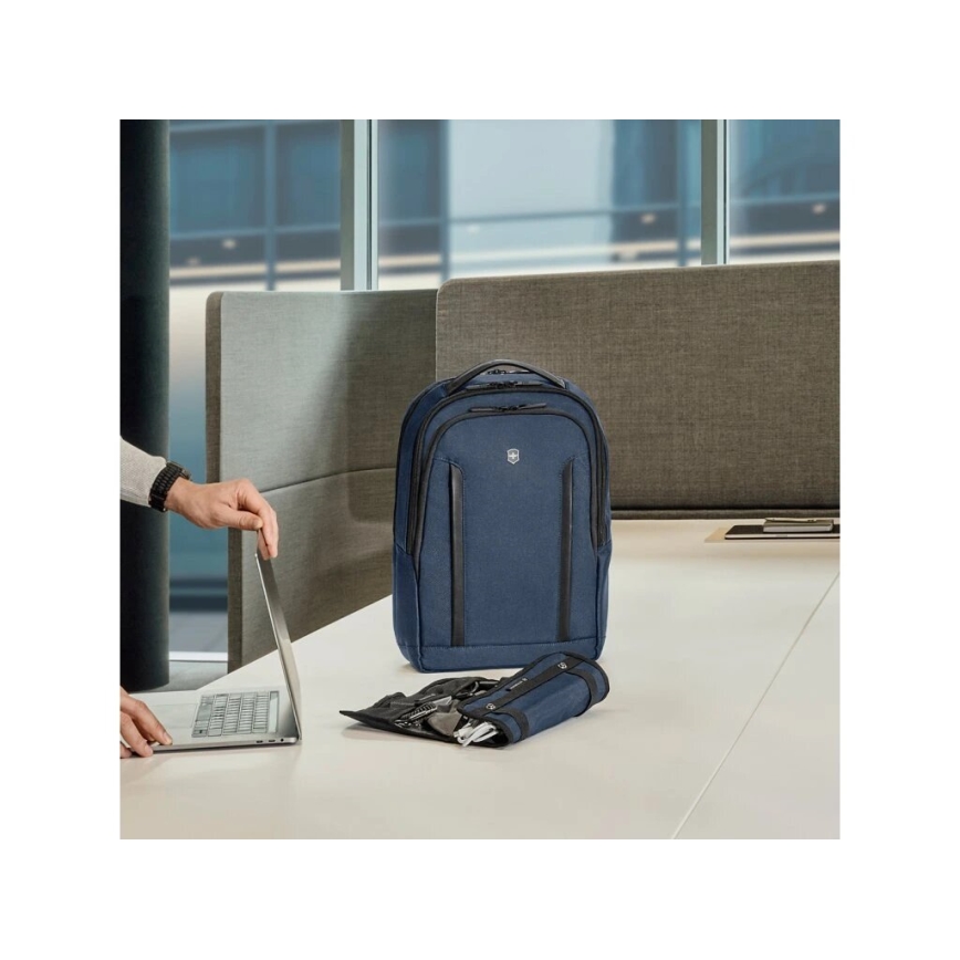 Victorinox - Portatīvā datora mugursoma 15" Altmont Professional Compact 16 l tumši zila