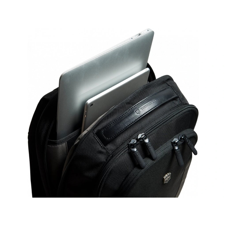 Victorinox - Portatīvā datora mugursoma 15" Compact 15 l melna