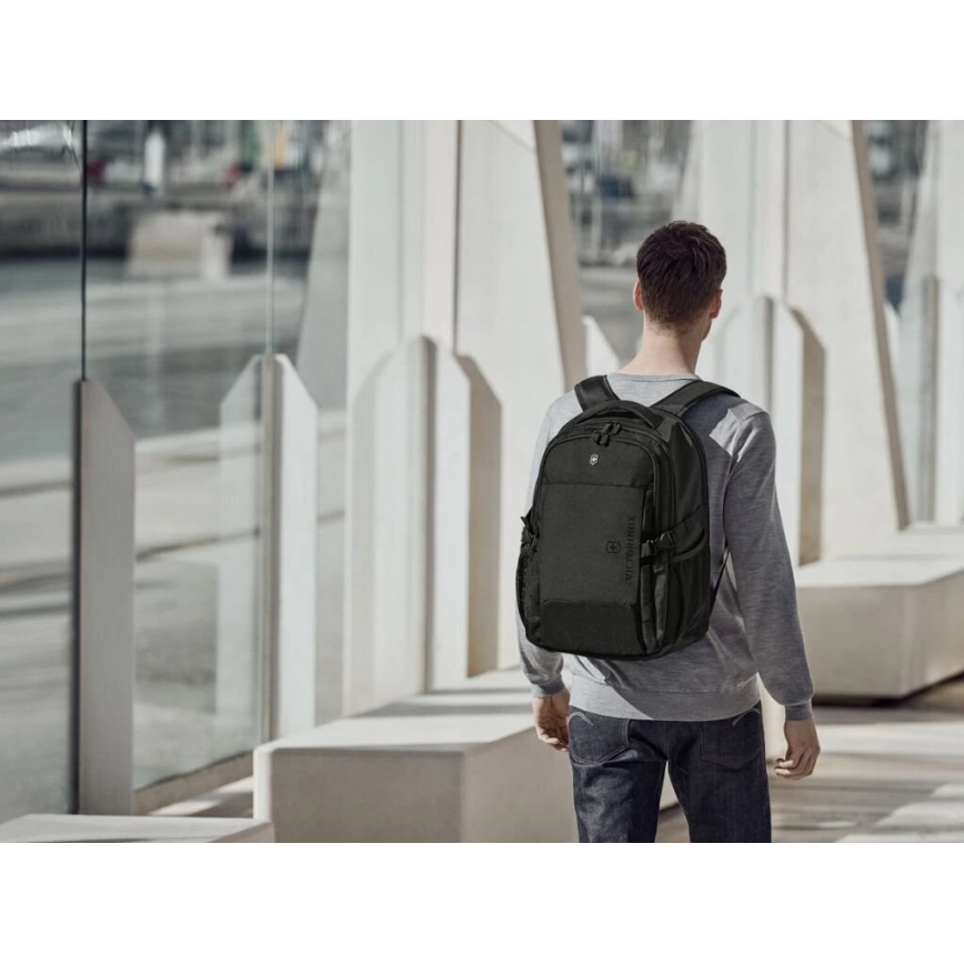 Victorinox - Portatīvā datora mugursoma 16" Deluxe Vx Sport EVO 32 l melna