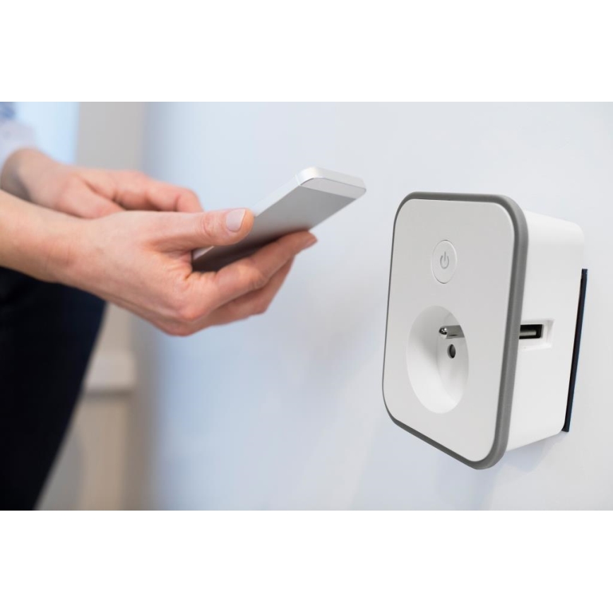 Viedā kontaktligzda ar patēriņa mērīšanu 3680W/230V + 2xUSB/12W/5V Wi-Fi