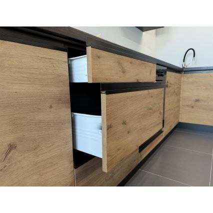 Virtuves iekārta MARINA 180 cm craft ozols/spīdīgi melna