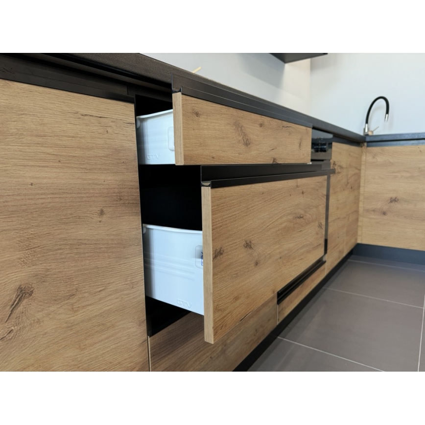 Virtuves iekārta MARINA 180 cm craft ozols/spīdīgi melna