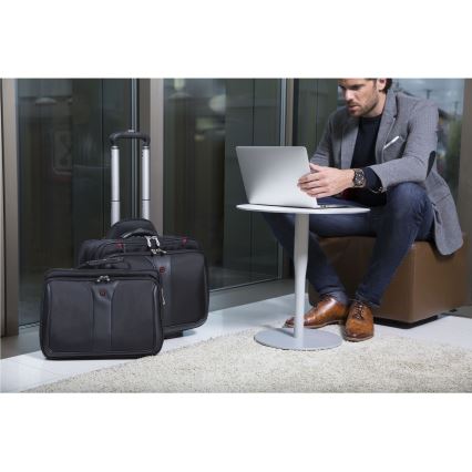 Wenger - Ceļojumu koferis uz ritentiņiem 25 l 17" + portatīvā datora soma 15,6" Patriot melna
