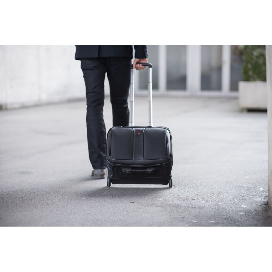 Wenger - Ceļojumu koferis uz ritentiņiem 25 l 17" + portatīvā datora soma 15,6" Patriot melna