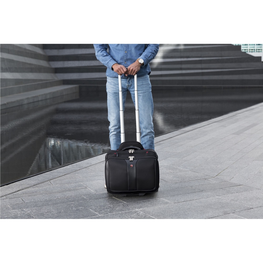 Wenger - Ceļojumu koferis uz ritentiņiem 25 l 17" + portatīvā datora soma 15,6" Patriot melna
